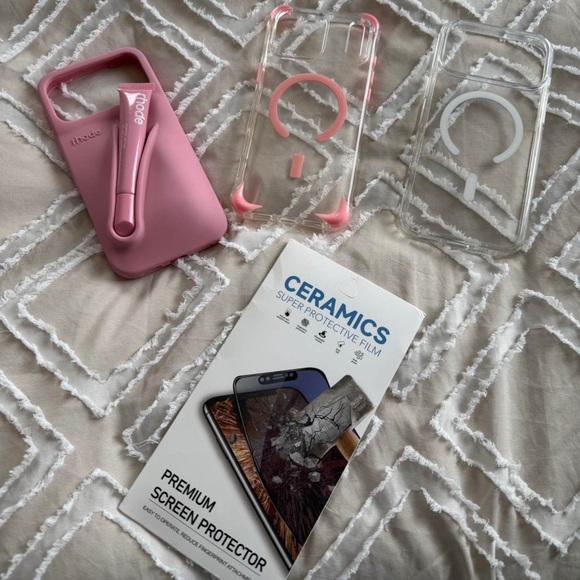 iPhone 17 Pro Max Bundle - Picture 1 of 1